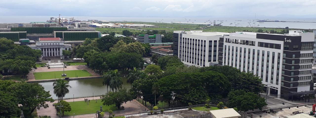 913Cityscape Located At City Center Bacolod Exteriér fotografie